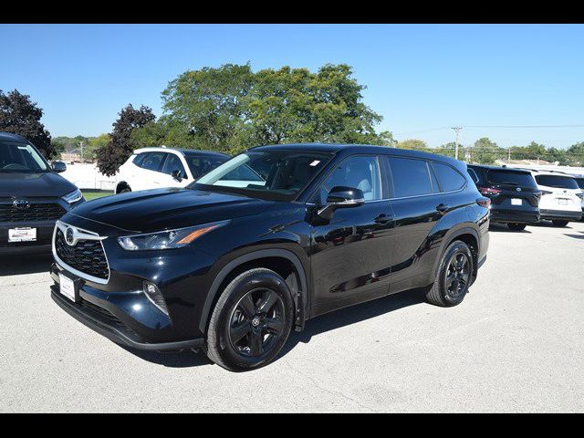 2024 Toyota Highlander LE