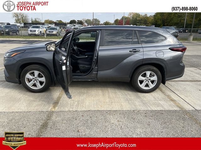 2024 Toyota Highlander LE