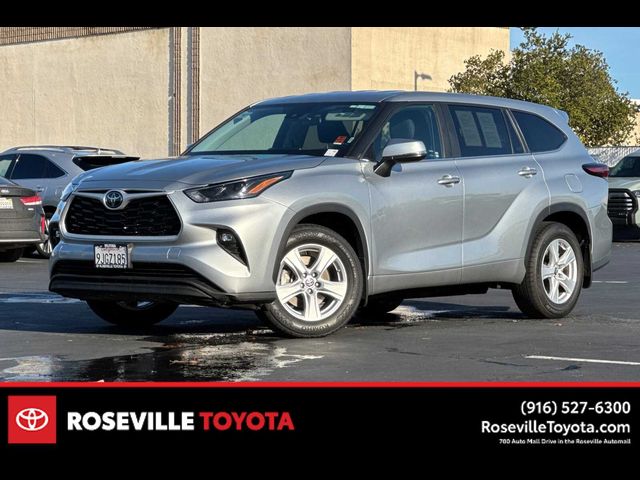 2024 Toyota Highlander LE