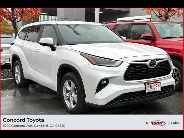 2024 Toyota Highlander LE