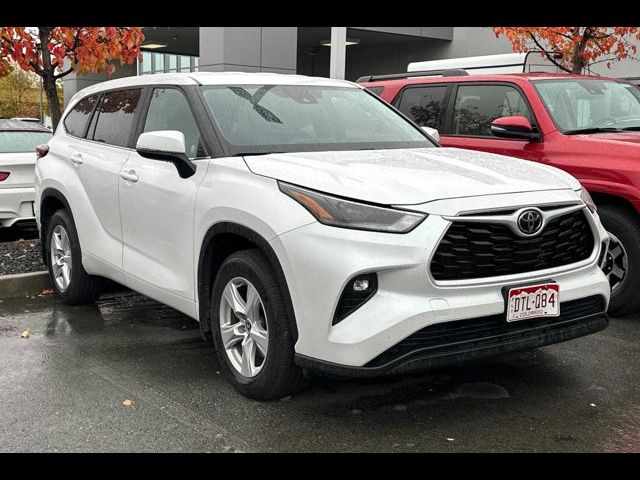 2024 Toyota Highlander LE