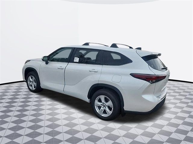 2024 Toyota Highlander LE