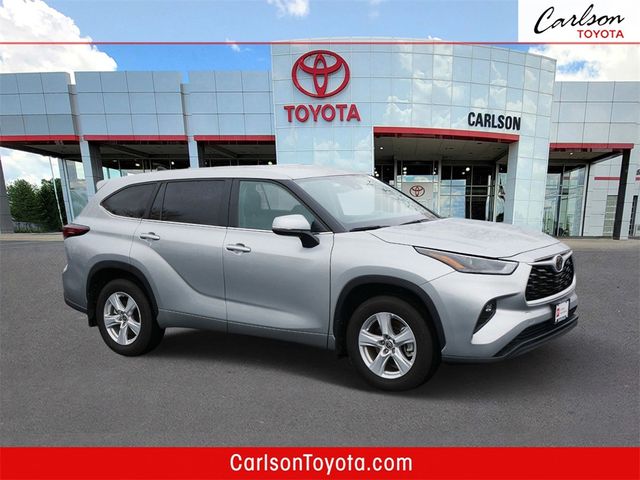 2024 Toyota Highlander LE