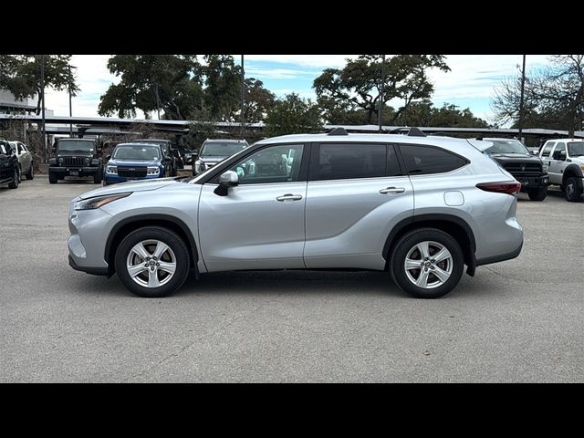 2024 Toyota Highlander LE