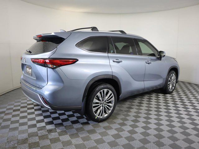 2024 Toyota Highlander Platinum