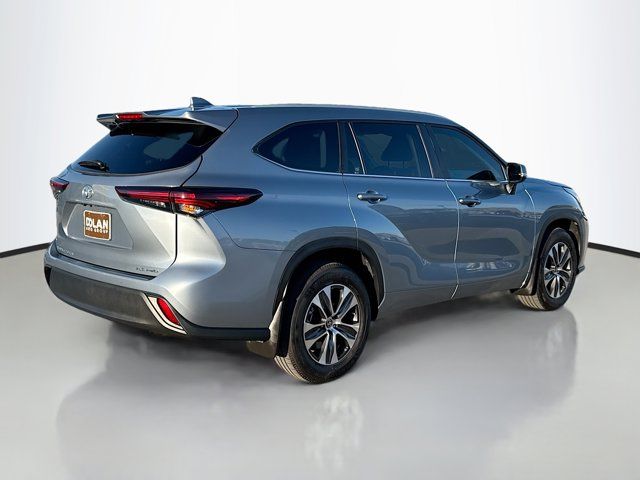 2024 Toyota Highlander 