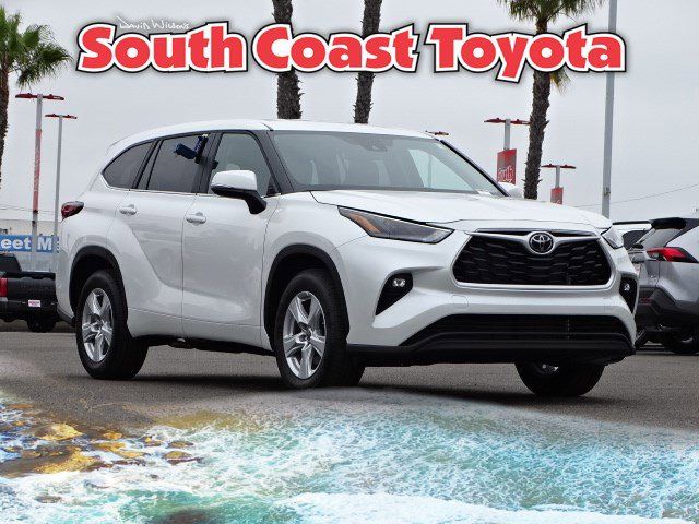 2024 Toyota Highlander LE