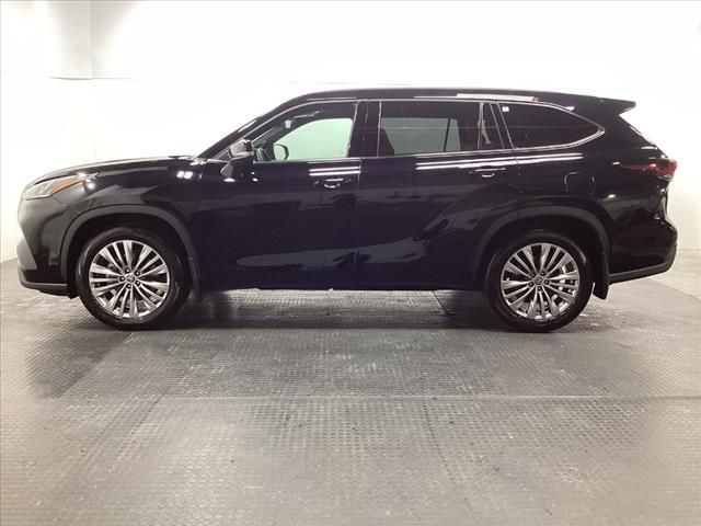 2024 Toyota Highlander Platinum