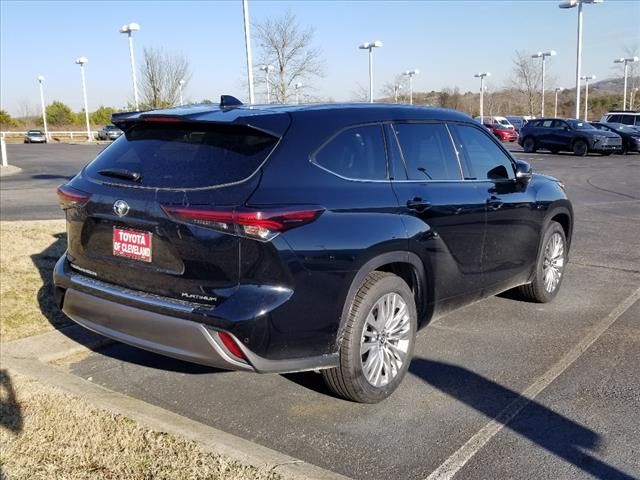 2024 Toyota Highlander Platinum