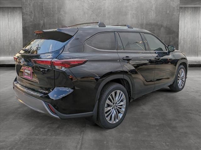 2024 Toyota Highlander Platinum