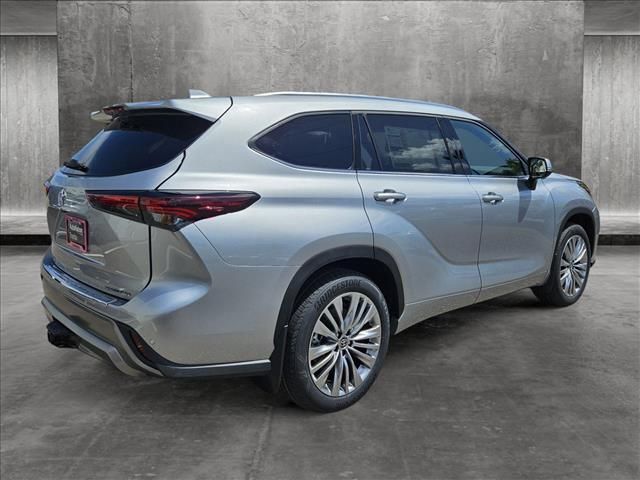 2024 Toyota Highlander Platinum