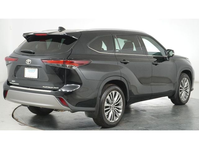 2024 Toyota Highlander Platinum