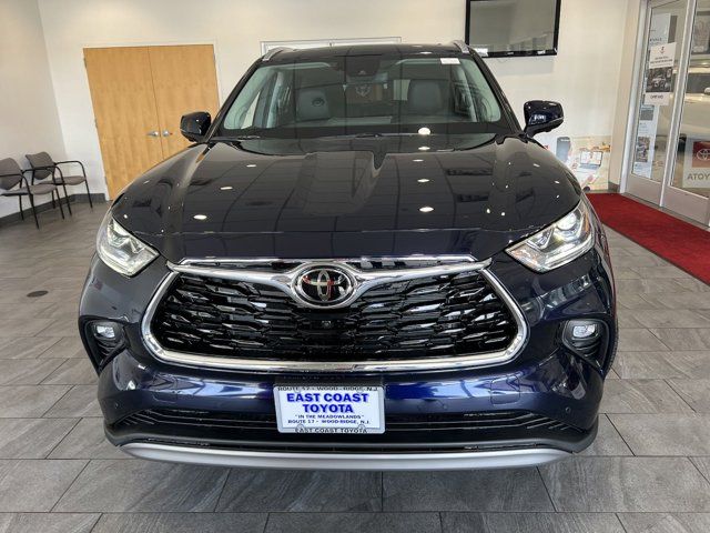 2024 Toyota Highlander Platinum