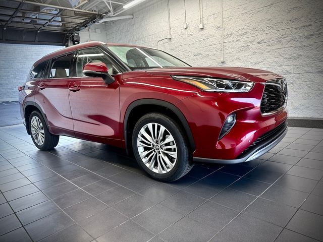 2024 Toyota Highlander Platinum