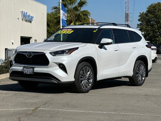 2024 Toyota Highlander 