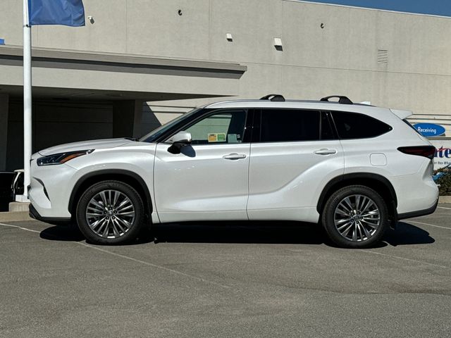 2024 Toyota Highlander Platinum