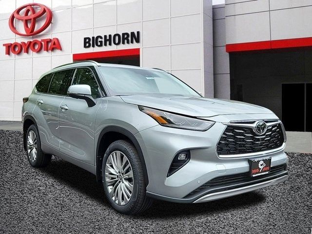 2024 Toyota Highlander Platinum