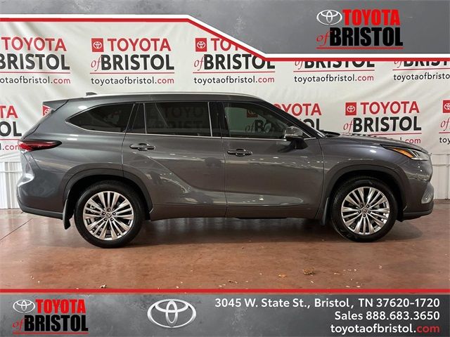 2024 Toyota Highlander Platinum