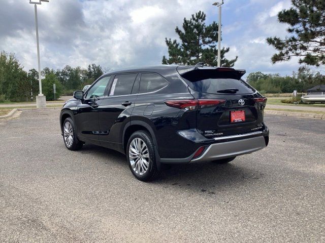 2024 Toyota Highlander Platinum