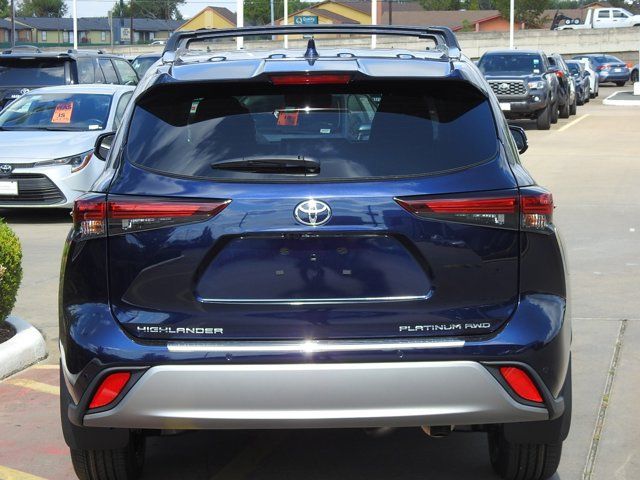 2024 Toyota Highlander Platinum