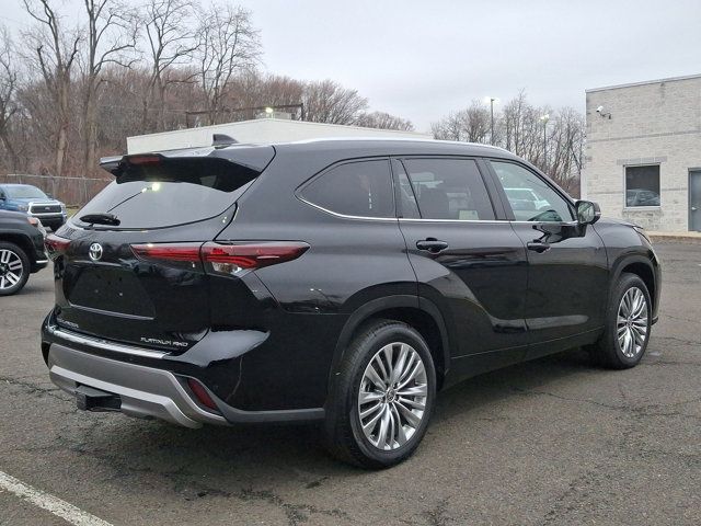 2024 Toyota Highlander Platinum