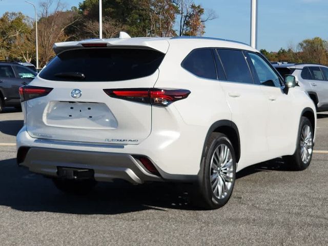 2024 Toyota Highlander Platinum