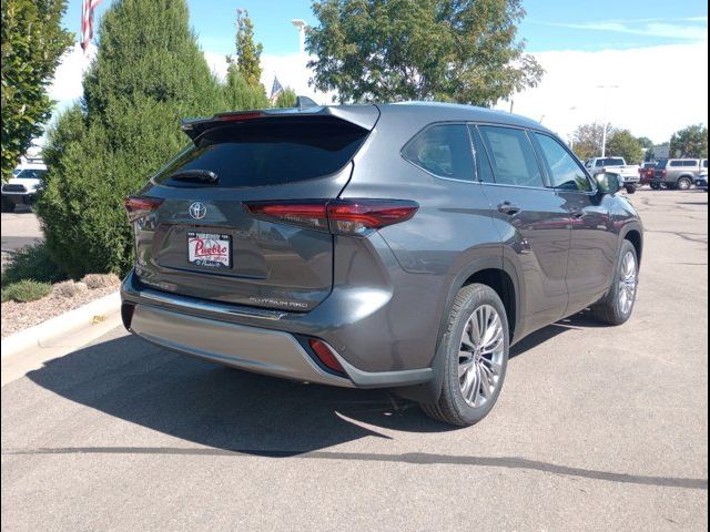 2024 Toyota Highlander Platinum