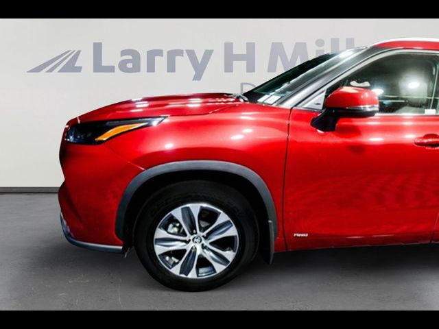 2024 Toyota Highlander Hybrid XLE