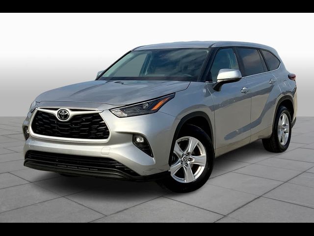 2024 Toyota Highlander LE