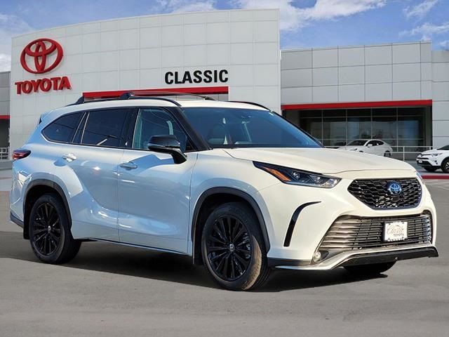 2024 Toyota Highlander XLE