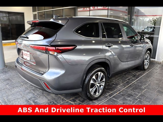 2024 Toyota Highlander XLE