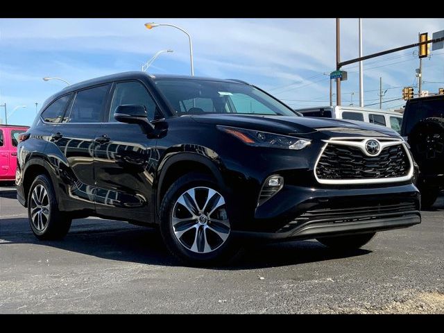 2024 Toyota Highlander XLE