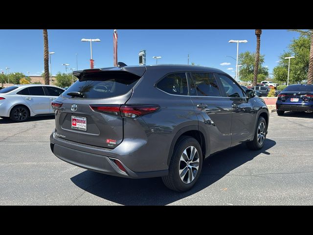 2024 Toyota Highlander XLE
