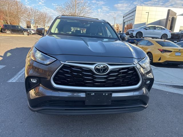 2024 Toyota Highlander LE