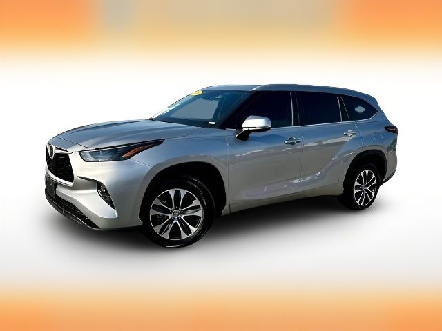 2024 Toyota Highlander LE