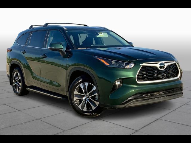 2024 Toyota Highlander XLE