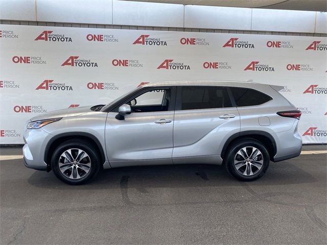 2024 Toyota Highlander XLE