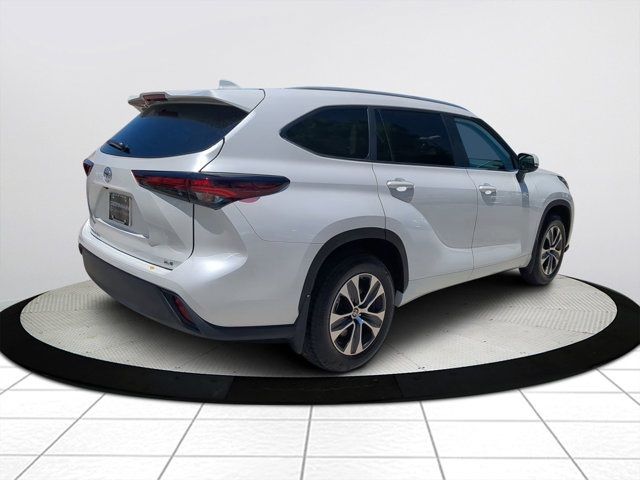 2024 Toyota Highlander XLE