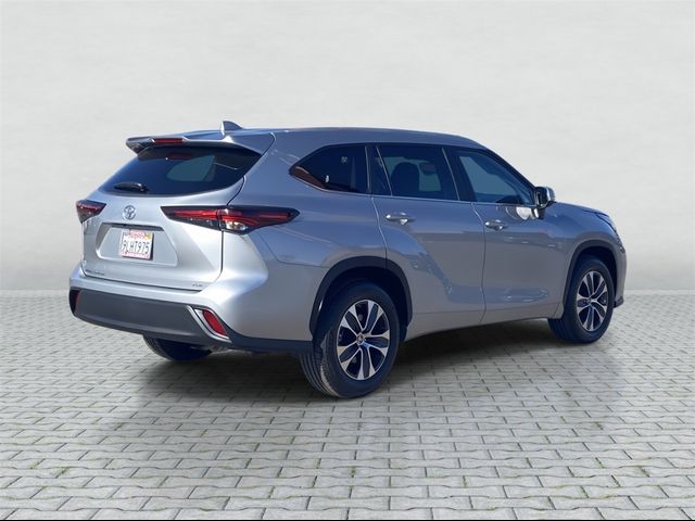 2024 Toyota Highlander XLE