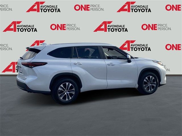 2024 Toyota Highlander XLE