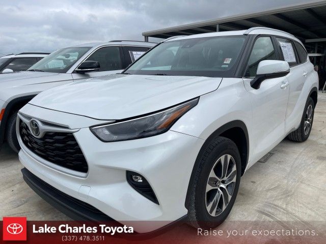 2024 Toyota Highlander XLE