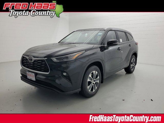 2024 Toyota Highlander XLE