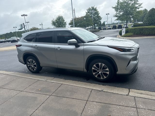 2024 Toyota Highlander 