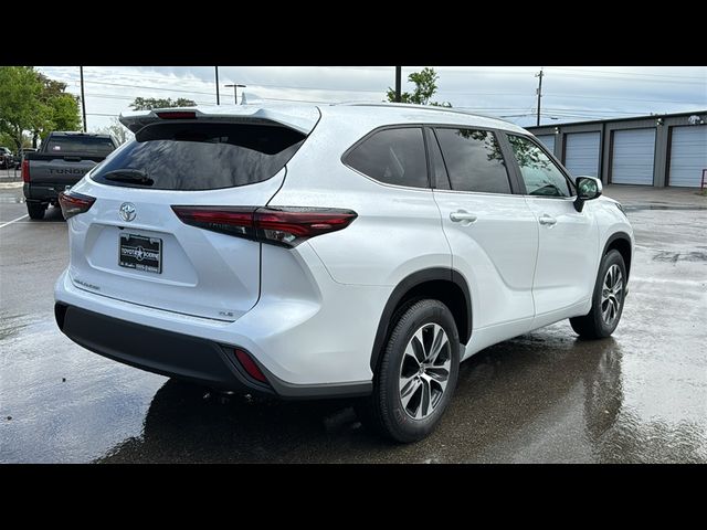 2024 Toyota Highlander XLE