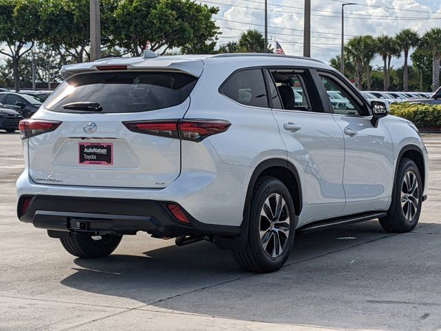 2024 Toyota Highlander XLE