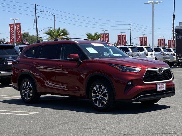 2024 Toyota Highlander XLE