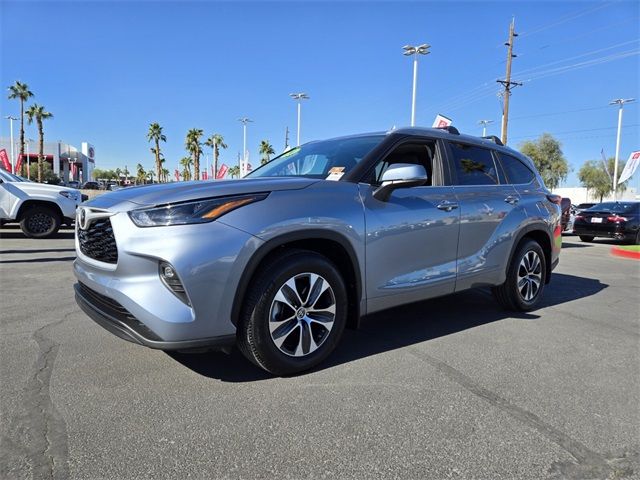 2024 Toyota Highlander XLE