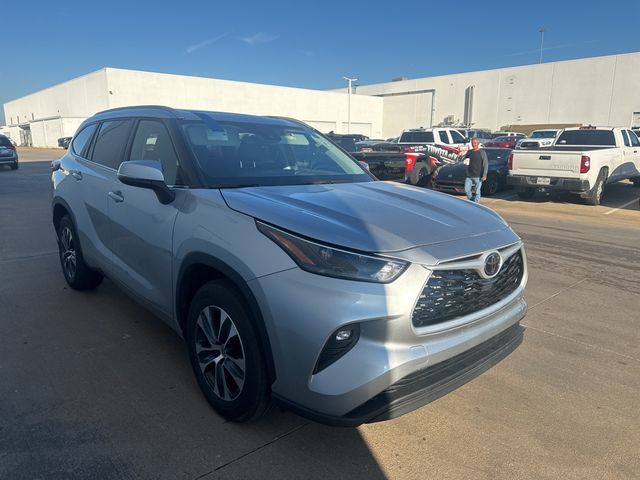 2024 Toyota Highlander XLE