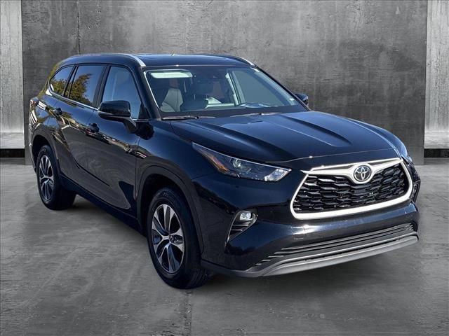 2024 Toyota Highlander XLE