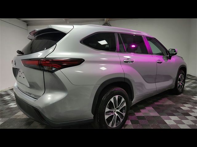 2024 Toyota Highlander XLE